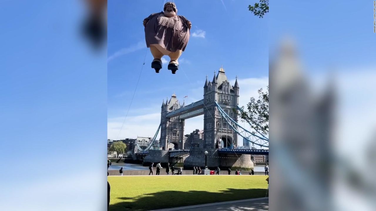 CNNE 1685754 - mira la "tia marge" de harry potter flotando en londres