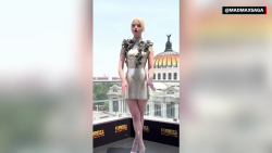 CNNE 1688926 - anya taylor-joy visita mexico, baila al ritmo de selena y se toma fotos en bellas artes