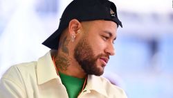 CNNE 1689126 - neymar muestra su cara solidaria con brasil