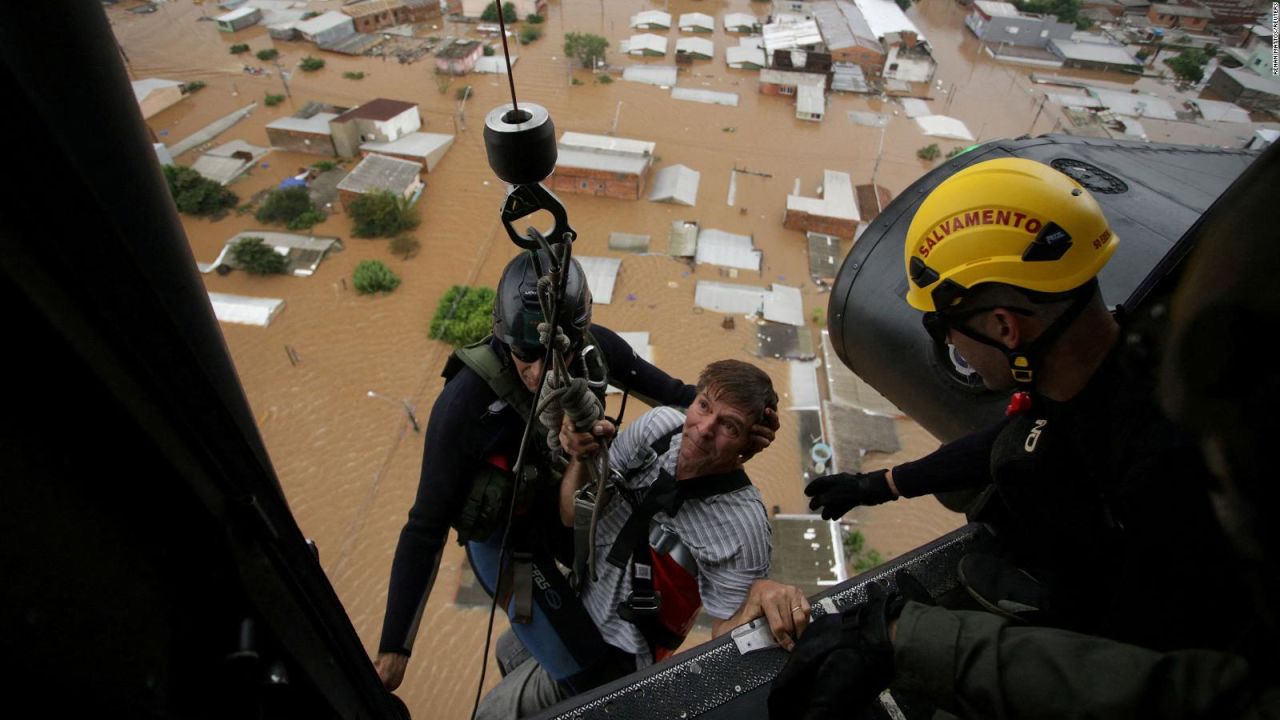 CNNE 1689636 - mas de 100 muertos por las inundaciones en brasil