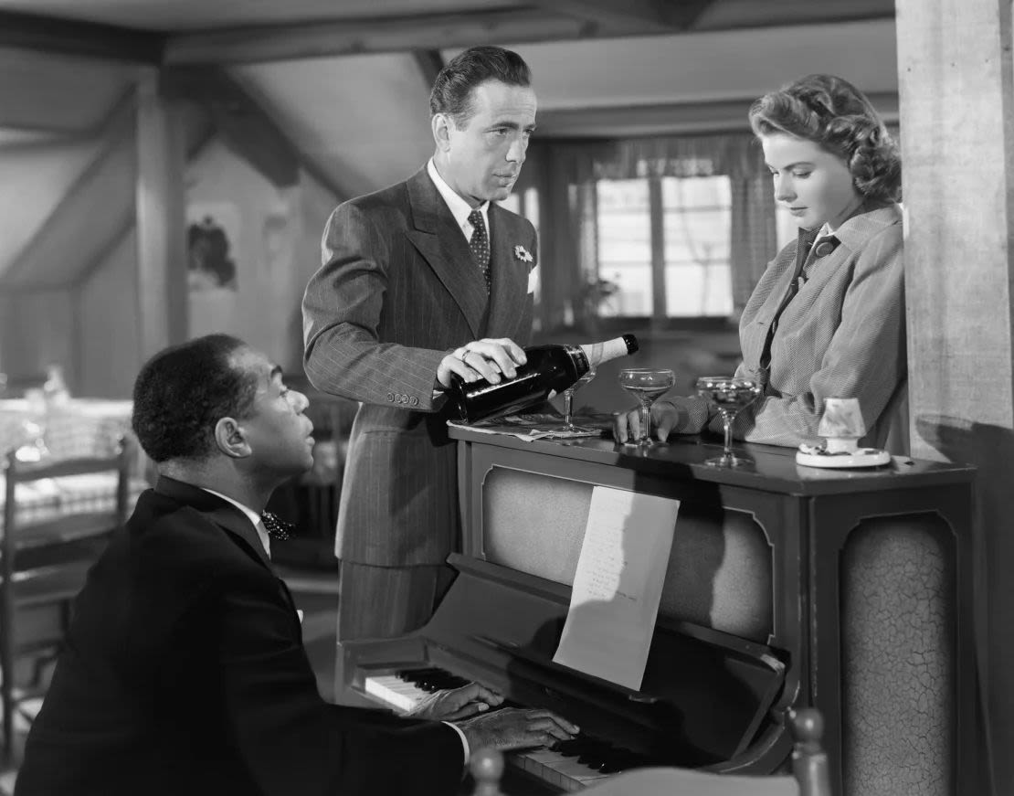 Dooley Wilson, Humphrey Bogart e Ingrid Bergman en "Casablanca".