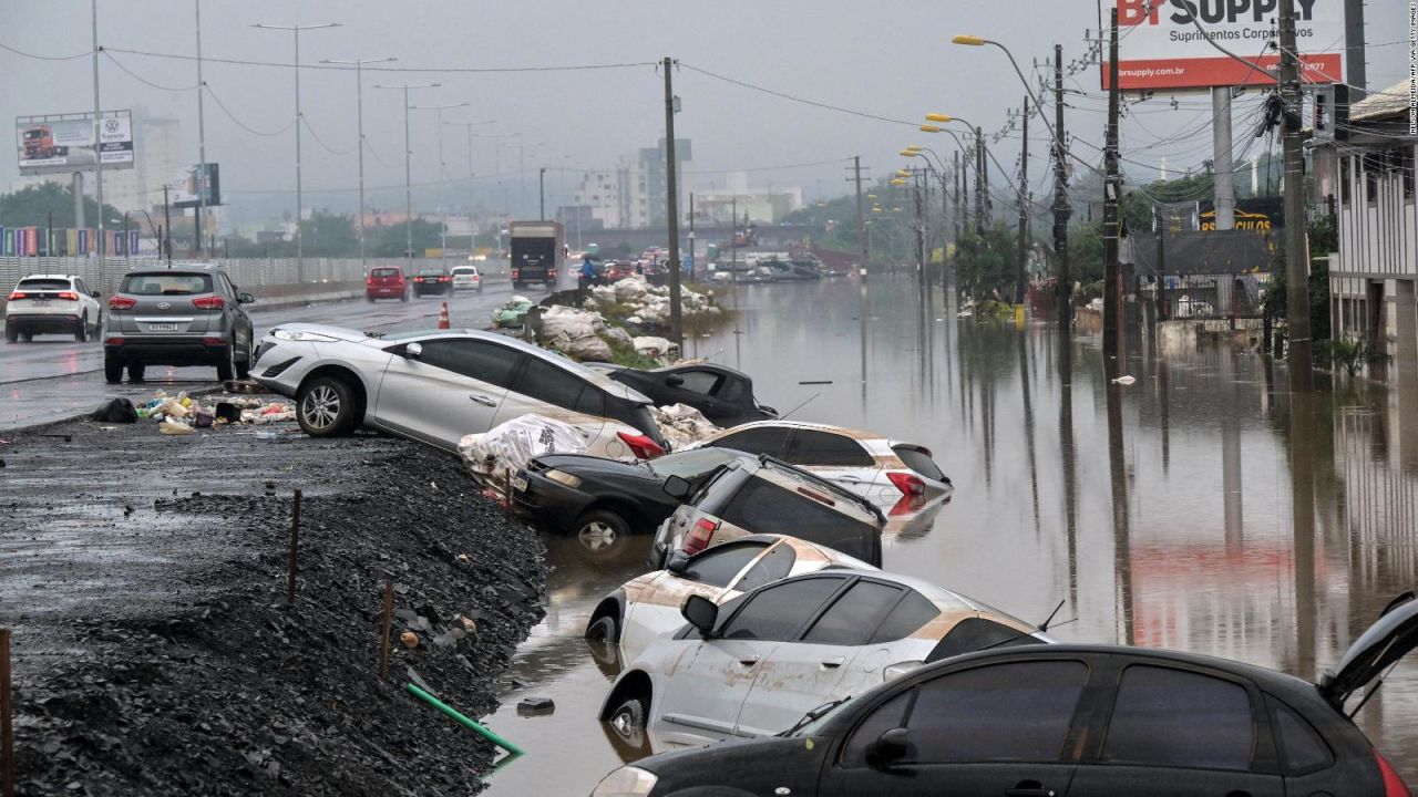 CNNE 1690959 - el drama de las inundaciones en brasil- "mi casa ya no existe mas"