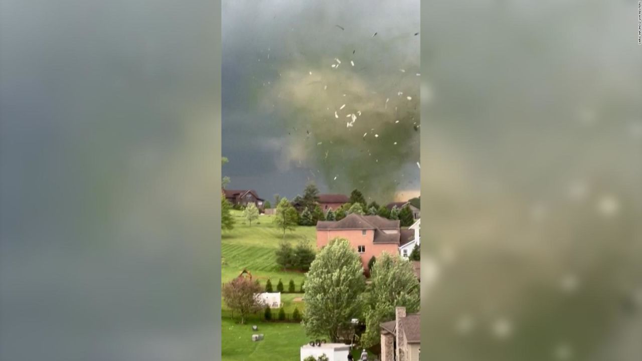 CNNE 1691530 - tornado deja destrozos en pensilvania