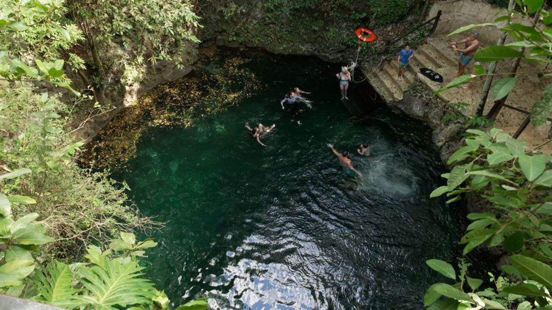 Puerto Morelos es conocido por sus cenotes, profundos sumideros que se encuentran en toda esta parte de México. Crédito: CNN