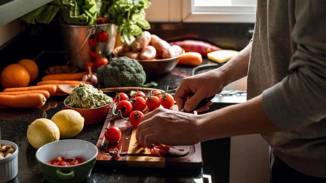 Los veganos se abstienen de toda carne y subproductos animales. Wesley Soares Ferracini/Momento RF/Getty Images