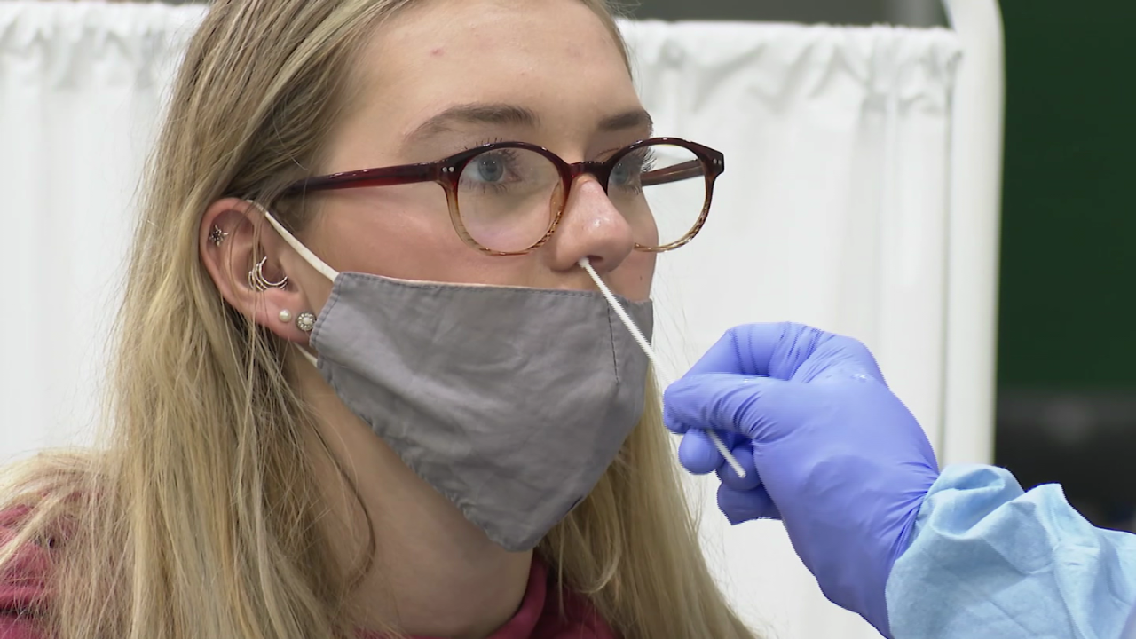 Descubre los síntomas de la nueva variante de COVID-19 que ya se está extendiendo rápidamente por Europa 11 Merca2.es Implicaciones para la salud pública