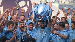 CNNE 1693890 - arsenal no pudo evitar el titulo del manchester city en la liga premier