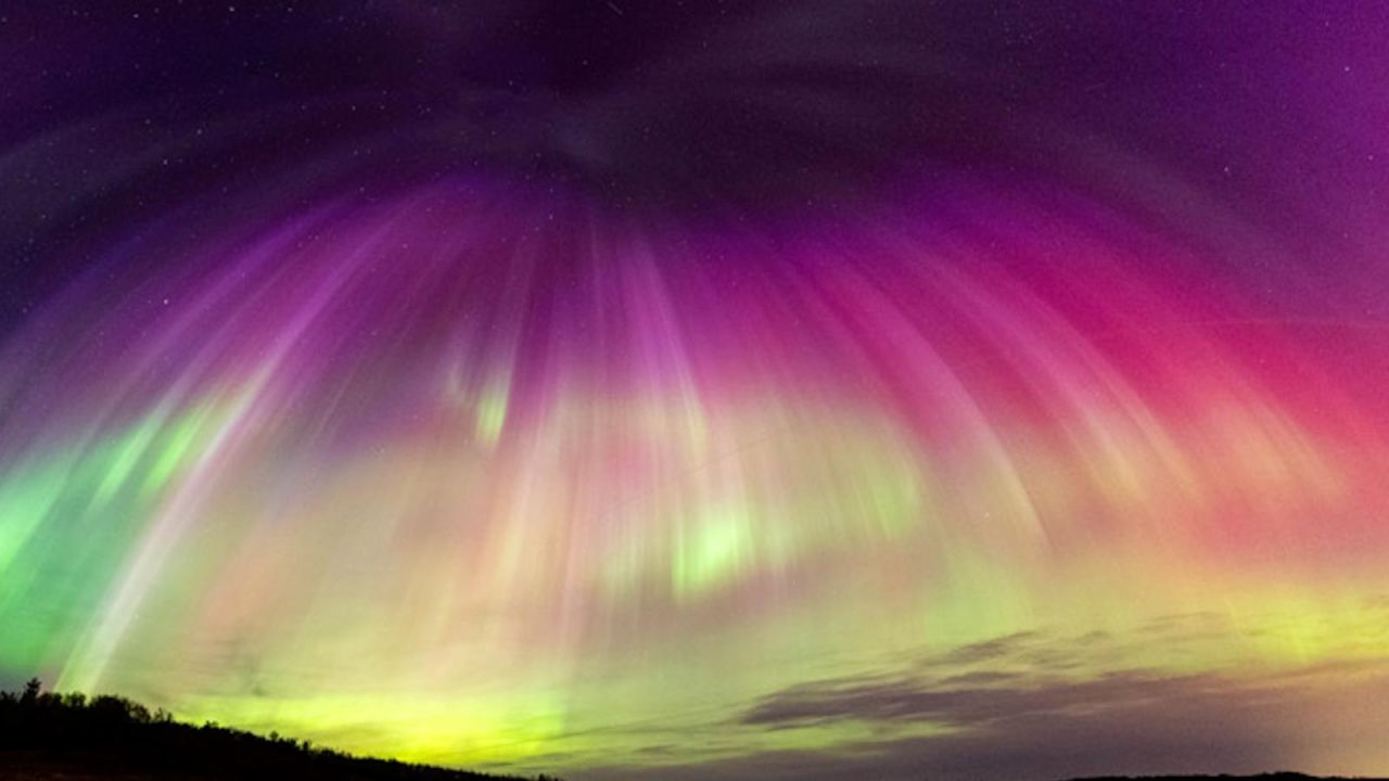 CNNE 1694379 - "cazadores" de auroras captan las mejores imagenes en tormenta geomagnetica