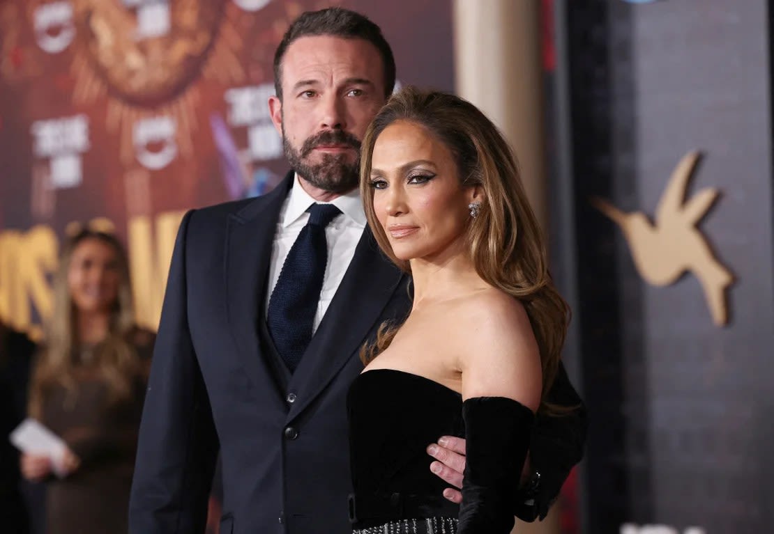 Ben Affleck y Jennifer Lopez asisten al estreno de la película "This Is Me... Now: Una historia de amor" en Los Ángeles en febrero.