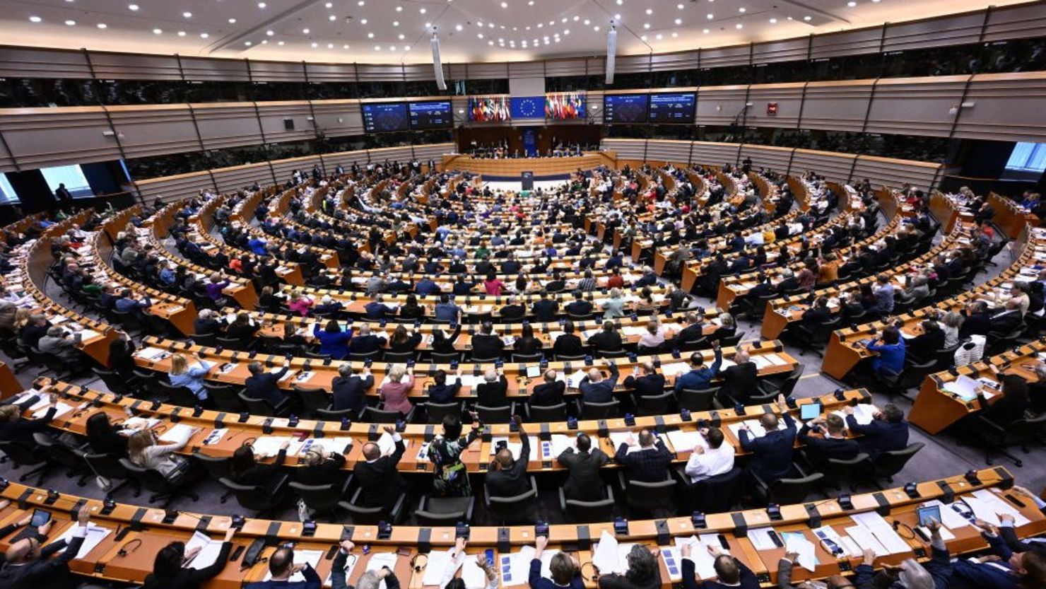  del Parlamento Europeo en una sesión plenaria en el Parlamento Europeo en Bruselas el 10 de abril de 2024.