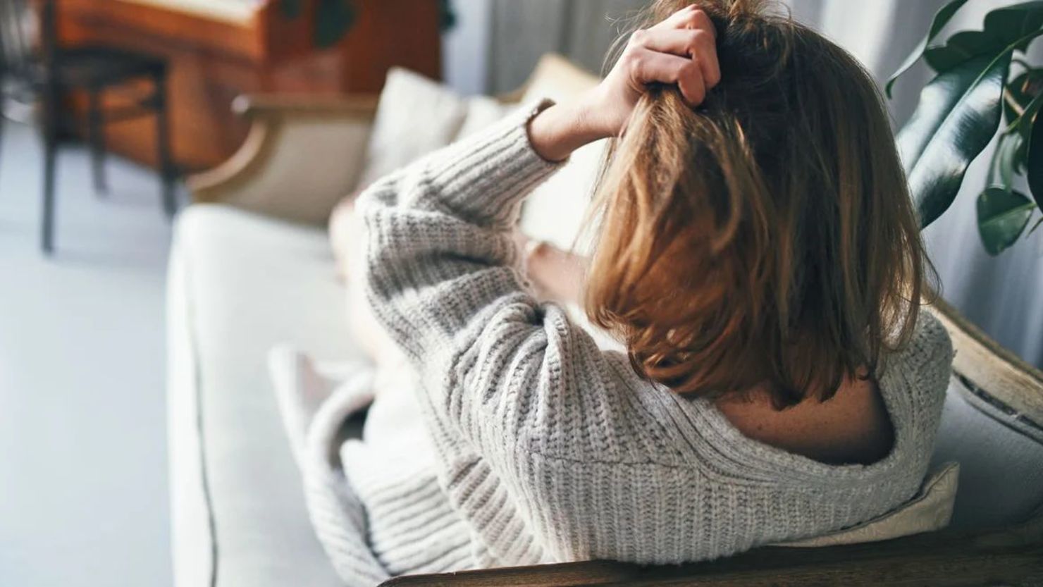 La ansiedad es "ese sentimiento de miedo o preocupación que surge en situaciones de incertidumbre", según la neurocientífica Dra. Wendy Suzuki. Ekaterina Goncharova/Momento RF/Getty Images/Archivo