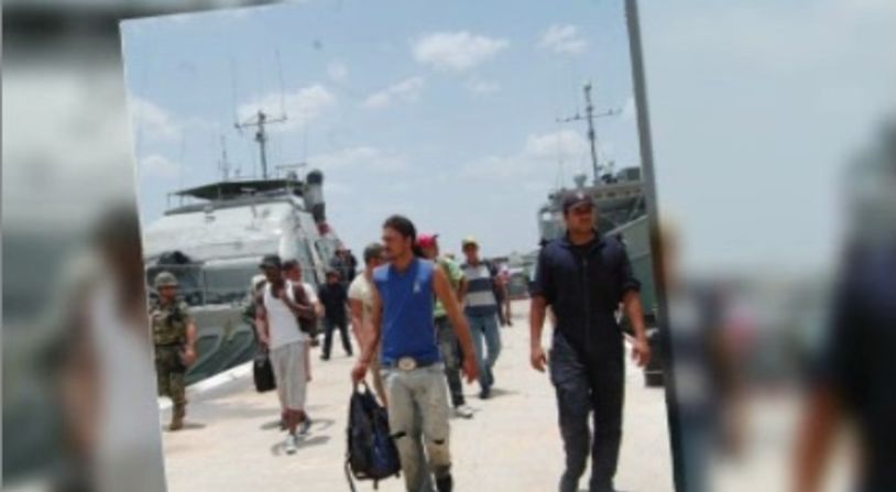 La Marina de México rescató a dos grupos de cubanos que iban a la deriva cerca de Puerto Progreso, en Yucatán. Al menos uno de los grupos había partido de Isla Juventud en Cuba y llevaba 16 días en el mar, según las autoridades. Crédito: Marina de México.