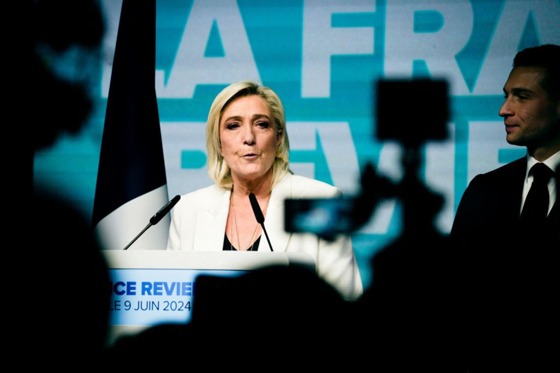 Marine Le Pen celebra tras las elecciones europeas en Francia el 9 de junio de 2024