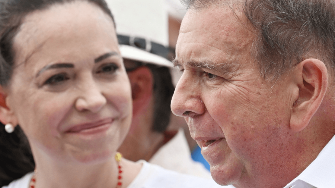 La líder de la oposición venezolana María Corina Machado y el candidato presidencial de la oposición por Plataforma Unitaria Democrática, Edmundo González.