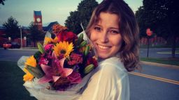 Ksenia Karelina, residente en Los Ángeles, fue detenida en Rusia mientras visitaba a sus abuelos.
