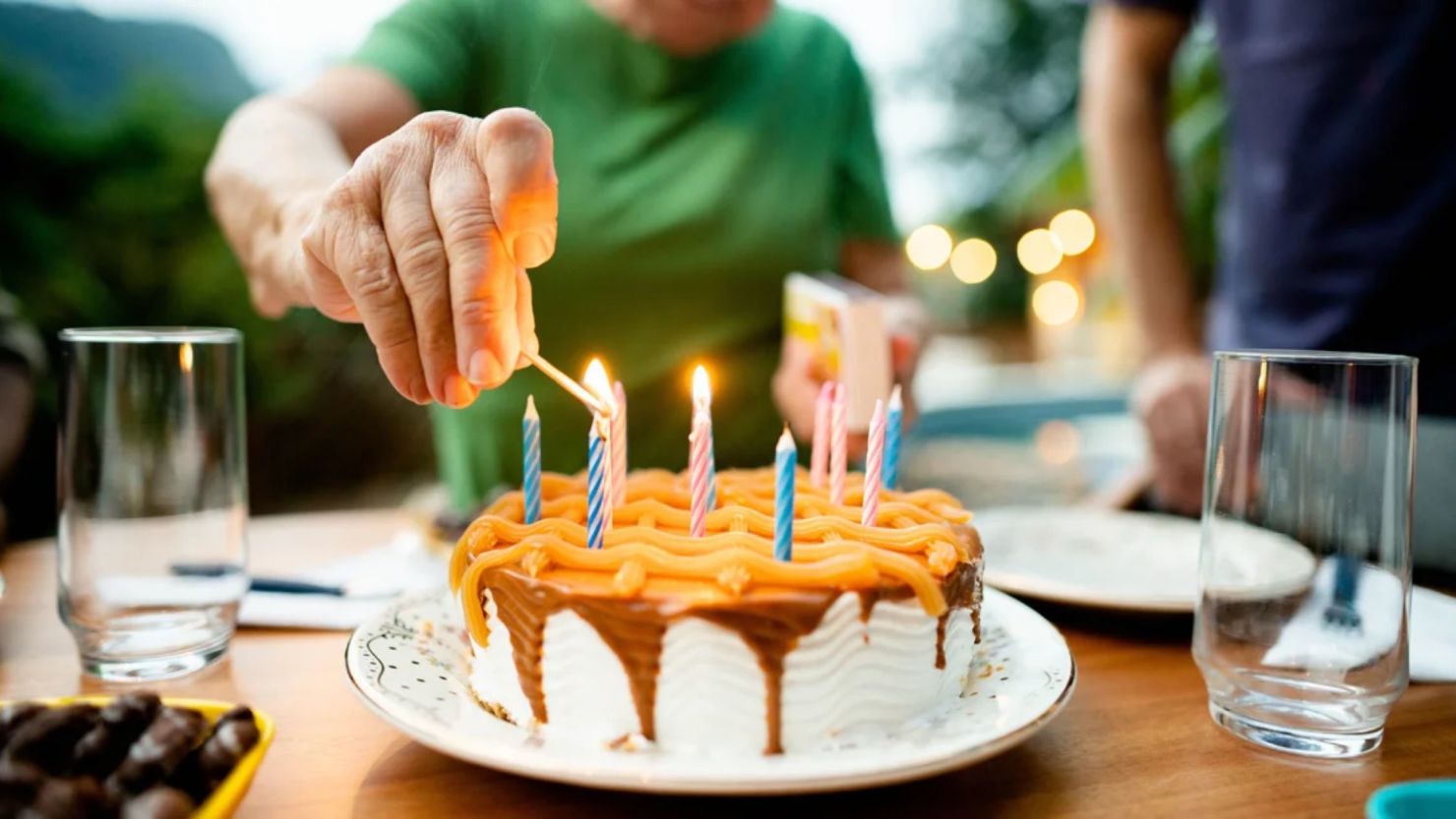 El sesgo de supervivencia puede ser la razón por la que a menudo se piden consejos de longevidad a personas centenarias.