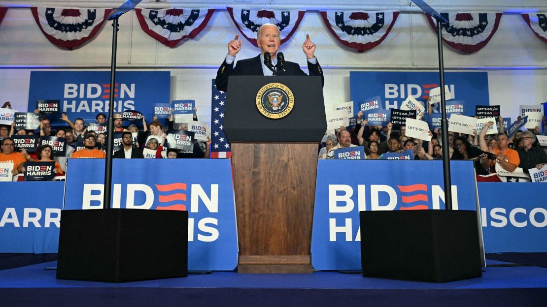 El presidente Joe Biden habla durante un evento de campaña en Madison, Wisconsin, el 5 de julio de 2024.