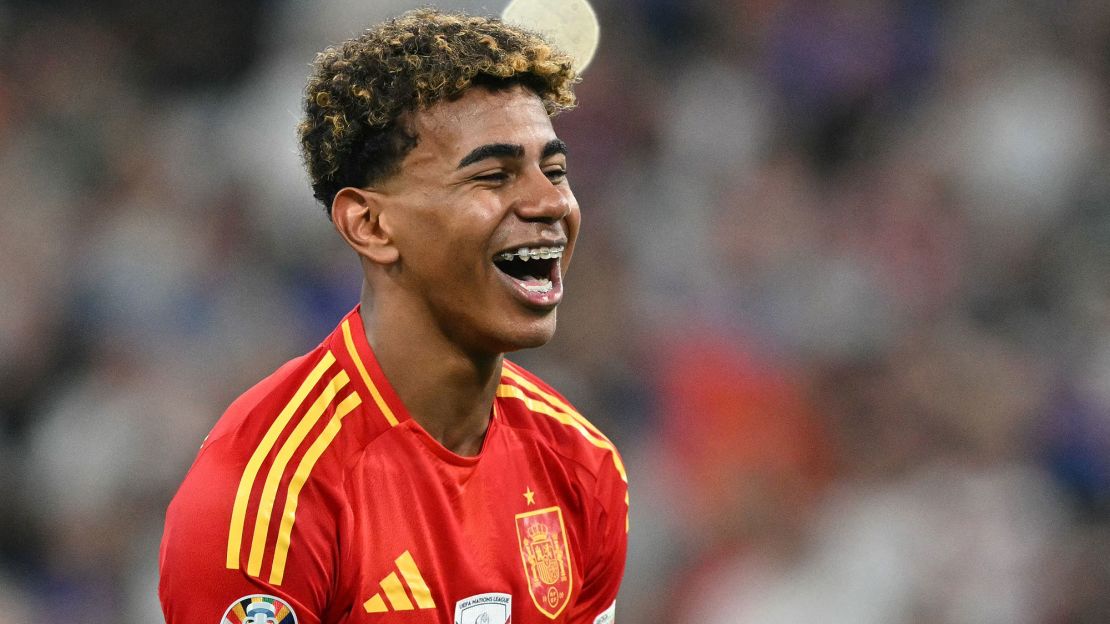 El delantero español Lamine Yamal celebra al finalizar la semifinal de la UEFA Euro 2024 entre España y Francia en el Munich Football Arena de Munich el 9 de julio de 2024. Crédito: MIGUEL MEDINA/ AFP vía Getty Images