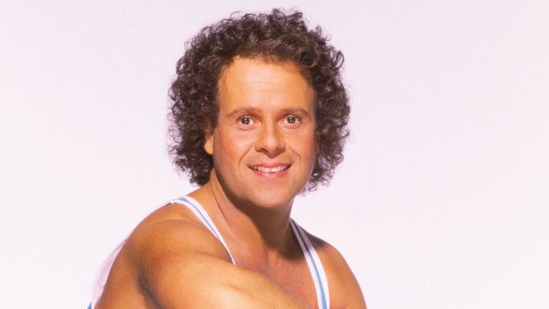 Richard Simmons, la perdurable figura de las rutinas de ejercicios de los años ochenta, falleció el sábado 13 de julio a los 76 años.