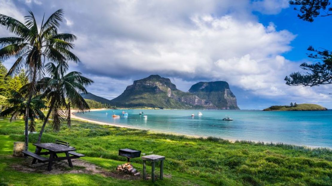 La restricción ha creado una experiencia de "uno a uno entre el visitante y la población local", afirma Darcelle Matassoni, isleña de sexta generación que trabaja para el Lord Howe Island Board, el gobierno de la isla. Crédito: Manfred Gottschalk/Stone RF/Getty Images