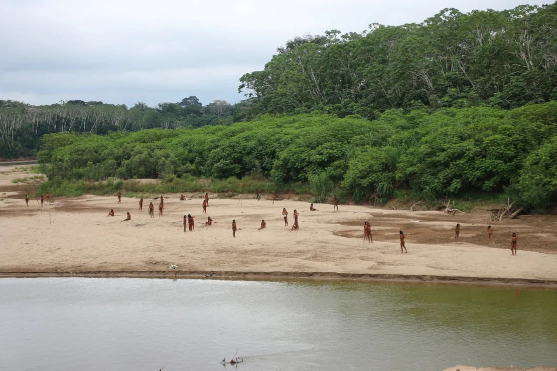 Los mashco piro han sido vistos saliendo de la selva con más frecuencia en las últimas semanas.