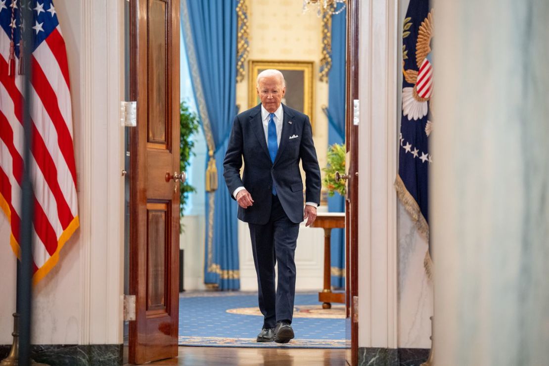 El presidente Joe Biden llega a una conferencia de prensa en la Casa Blanca el 1 de julio. Andrew Harnik/Getty Images