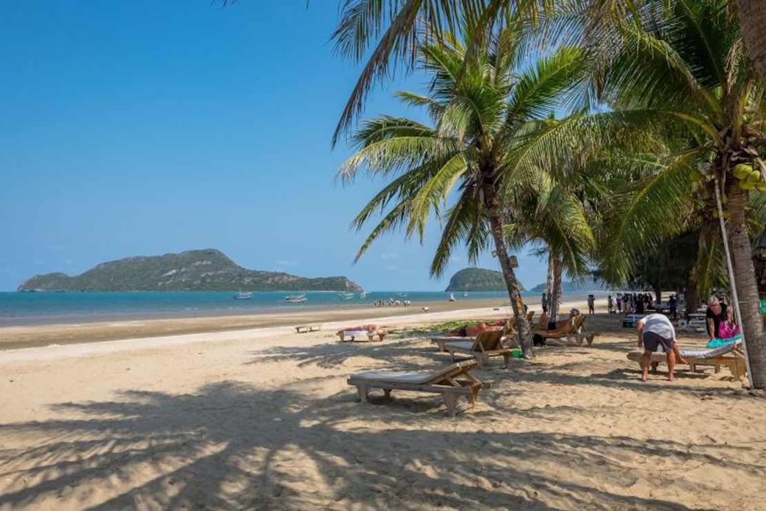 La pareja se instala ahora en Sam Roi Yot, en la provincia de Prachuap Khiri Khan.