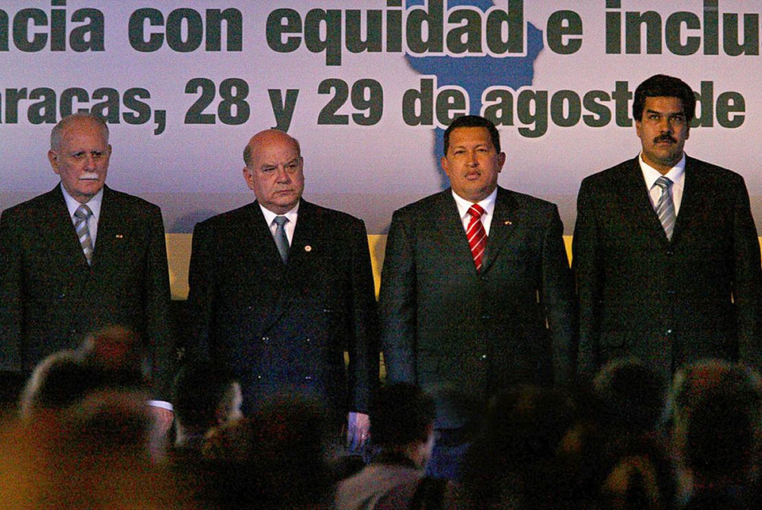 El vicepresidente de Venezuela Jose Vicente Rangel, el secretario general de la OEA, Jose Miguel Insulza, el presidente venezolano Hugo Chavez y el presidente de la Asamblea Nacional Nicolas Maduro, inauguran el Dialogo Ministerial sobre la Carta Social de las Americas, en Caracas el 28 de agosto de 2005.