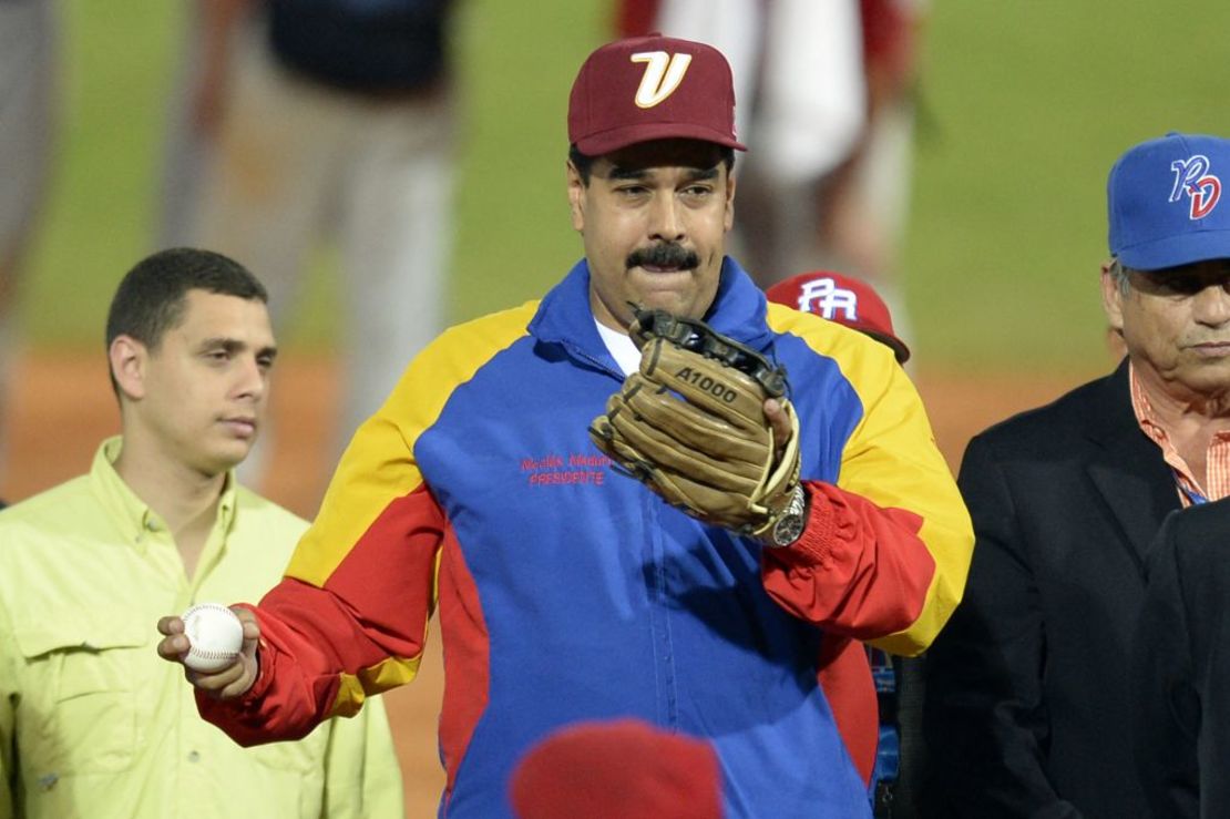 El presidente de Venezuela, Nicolás Maduro, asiste a la ceremonia inaugural de la Serie de Béisbol del Caribe 2014, el 1 de febrero de 2014, en la ciudad de Porlamar, estado Nueva Esparta, Isla de Margarita, Venezuela.