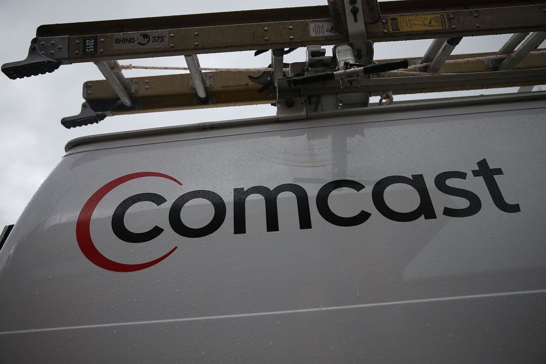 Comcast Corp. abandonó la puja por la compra de Time Warner Cable hace un mes debido a regulaciones del gobierno.