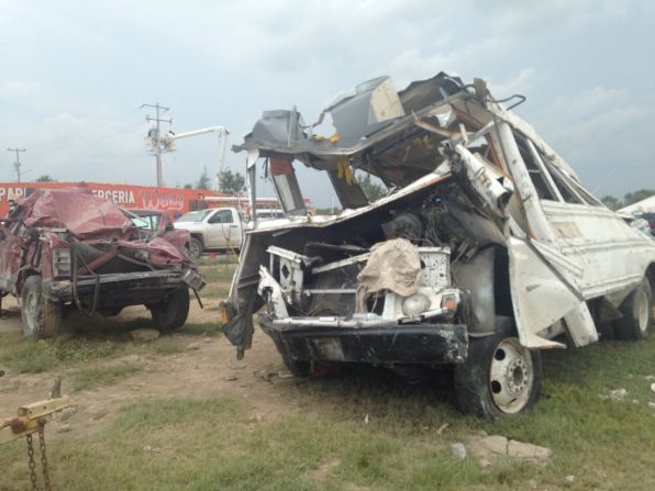 14 muertos, entre ellos tres menores de edad, y cuatro personas desaparecidas tras el devastador paso de un tornado el lunes en Ciudad Acuña, Coahuila.