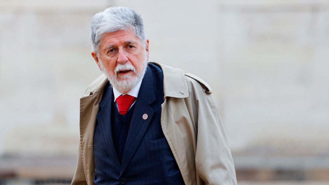 Celso Amorim durante una reunión en el Palacio Presidencial del Elíseo, en París, el 9 de noviembre de 2023. Crédito: LUDOVIC MARIN/AFP vía Getty Images