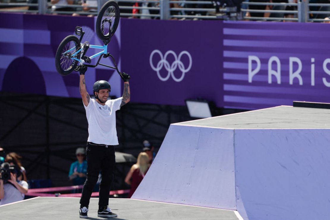 El argentino José Torres Gil reacciona mientras compite en la final masculina de ciclismo BMX Freestyle Park durante los Juegos Olímpicos de París 2024, en París, el 31 de julio de 2024.