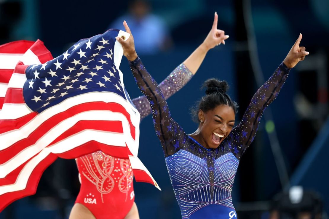 Simone Biles celebra tras ganar el oro este jueves.