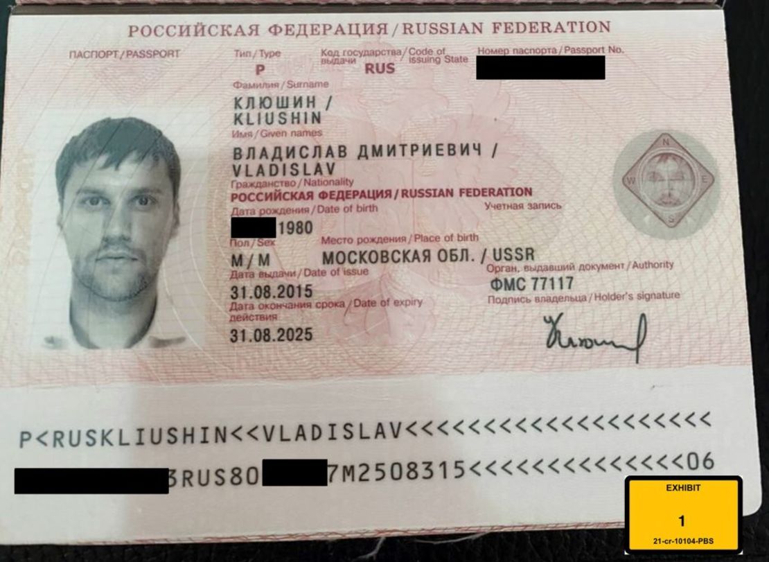 Esta imagen facilitada por la Fiscalía de EE.UU. muestra el pasaporte ruso de Vladislav Klyushin. Crédito: Fiscalía de EE.UU./AP