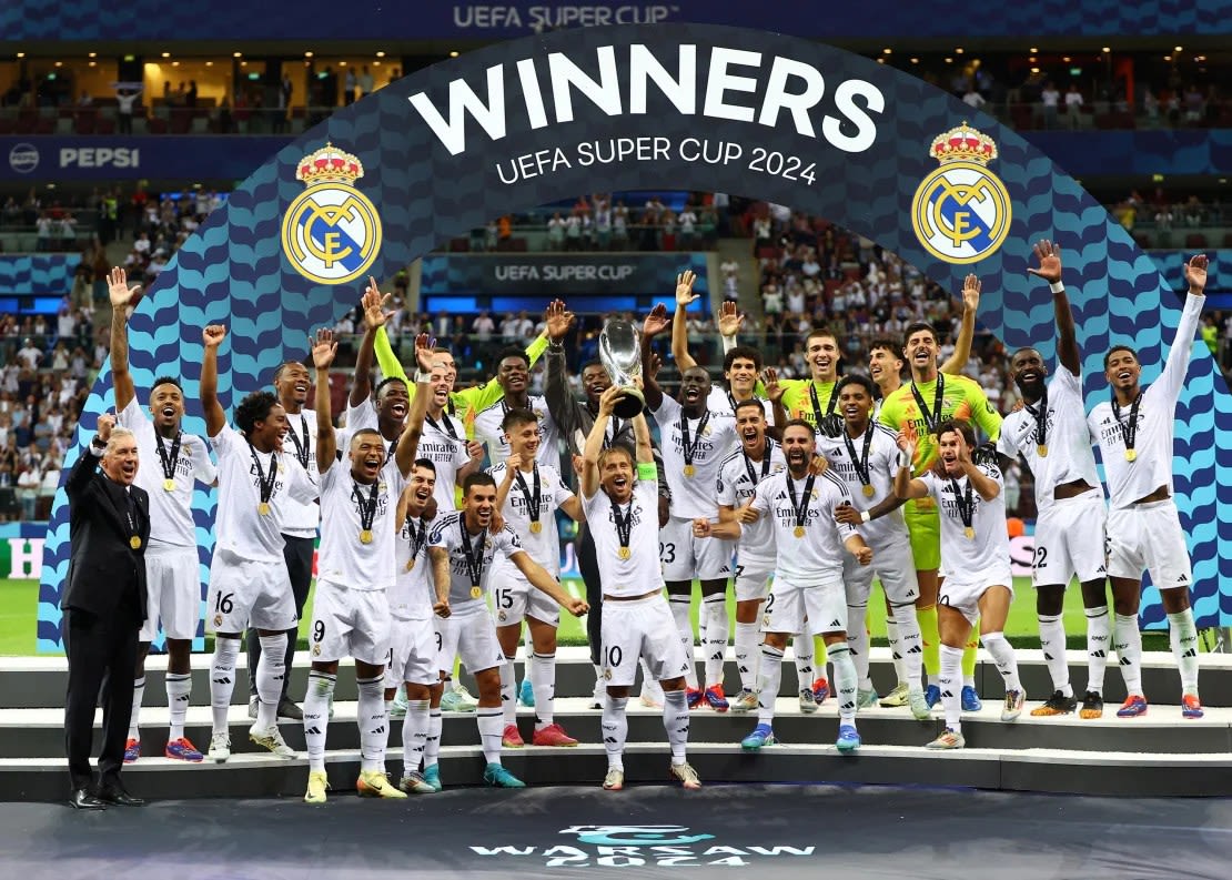 El Real Madrid ganó una sexta Supercopa récord. (Foto: Kacper Pempel/Reuters).