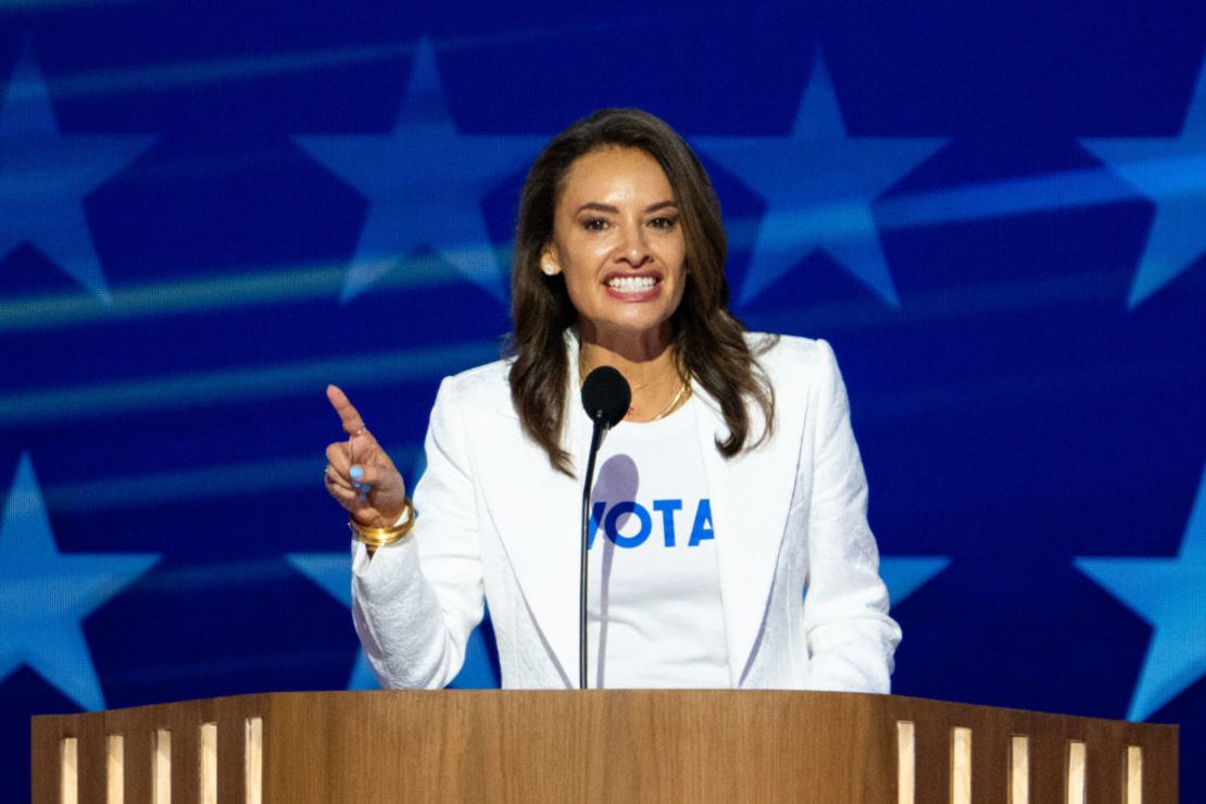 María Teresa Kumar, de Voto Latino, habla durante el tercer día de la Convención Nacional Demócrata de 2024 en Chicago el miércoles 21 de agosto de 2024.