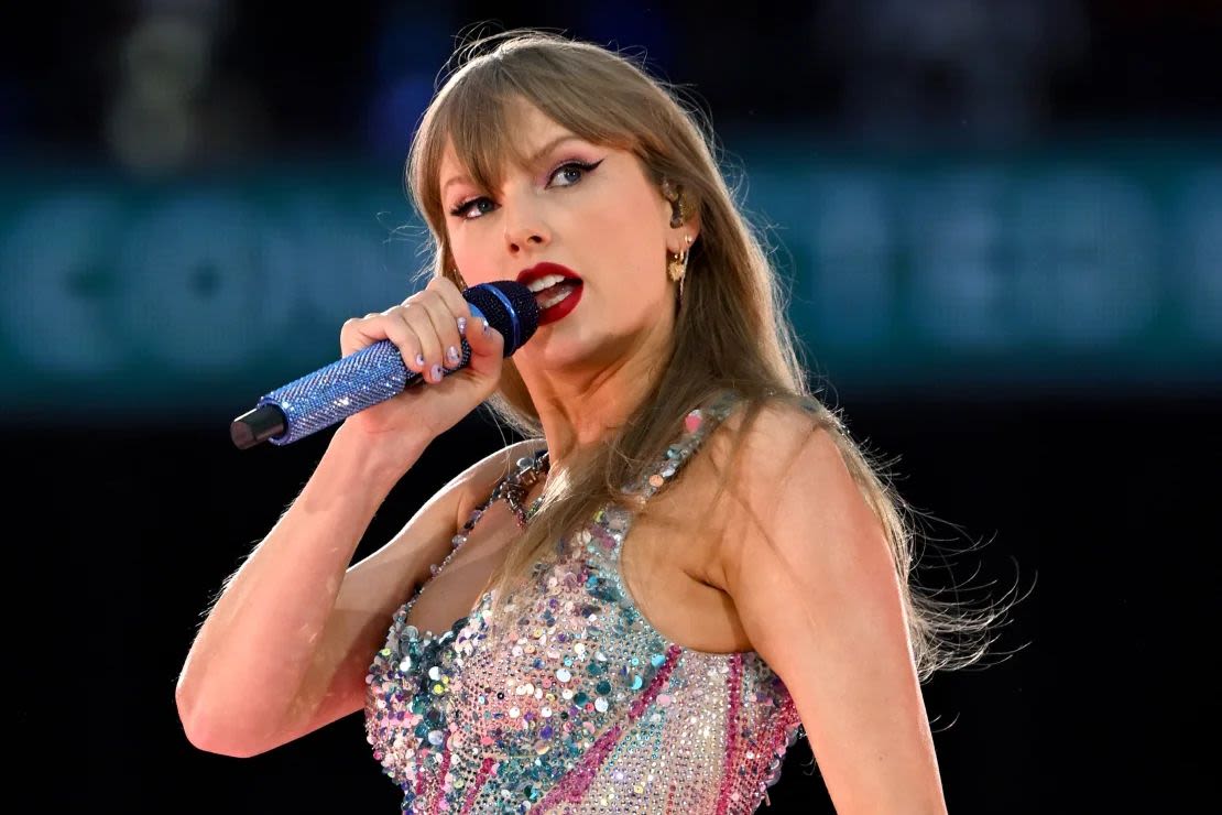 Taylor Swift durante un concierto en el estadio de Wembley en Londres. Cortesía: Kate Green/Getty Images