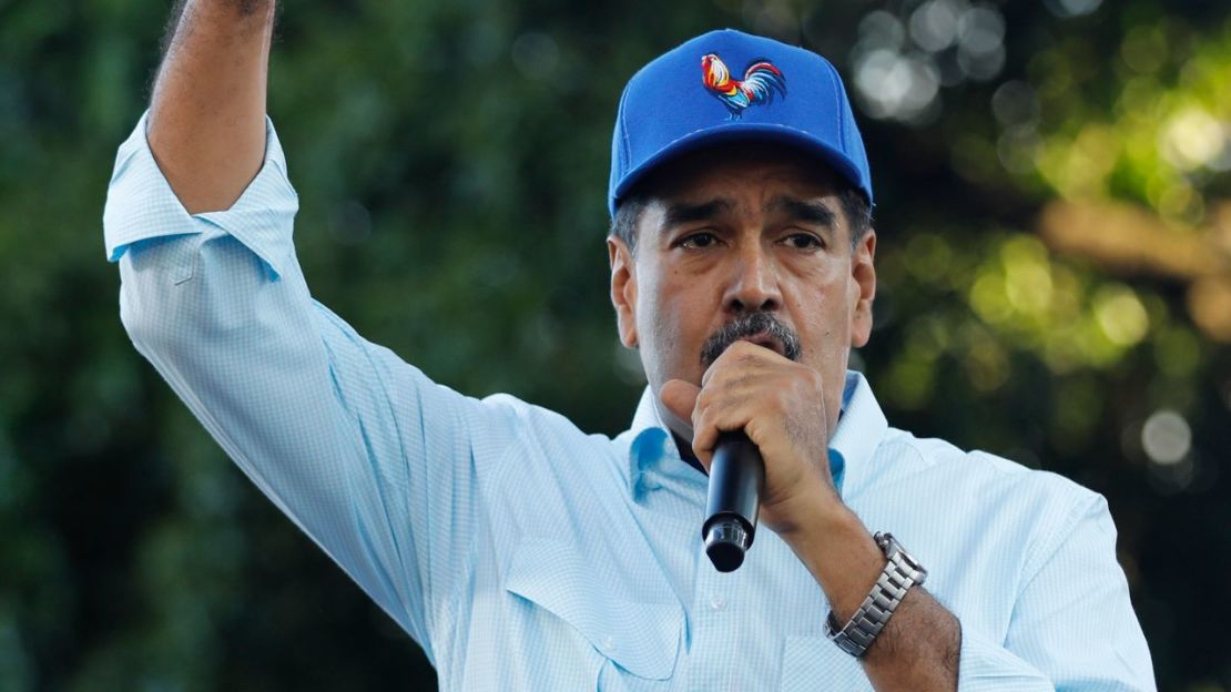 El presidente de Venezuela, Nicolás Maduro, se dirige a un mitin progubernamental en Caracas el 17 de agosto de 2024. Crédito: Cristian Hernández/AP