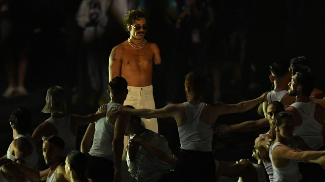 Lucky Love durante la ceremonia de inauguración los Juegos Paralímpicos de París 2024 el 28 de agosto de 2024 en París, Francia.