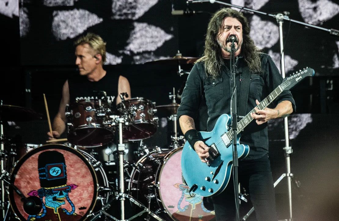 Dave Grohl de Foo Fighters en un concierto en julio. Cortesía: Helle Arensbak/Ritzau Scanpix/AFP/Getty Images