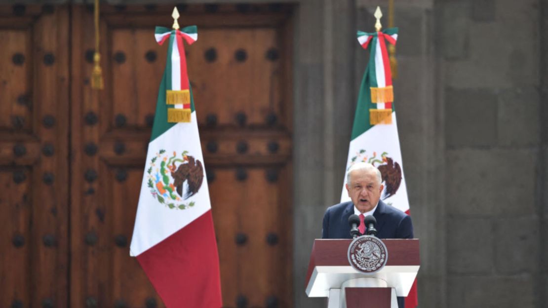 El presidente de México, Andrés Manuel López Obrador, presenta su último informe de gobierno en el Zócalo de la Ciudad de México el 1 de septiembre de 2024.