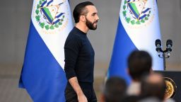 El presidente de El Salvador Nayib Bukele durante la inauguración del centro de tecnología de datos "Data Trust" en Ciudad Arce el 16 de julio de 2024. Crédito: MARVIN RECINOS/AFP vía Getty Images