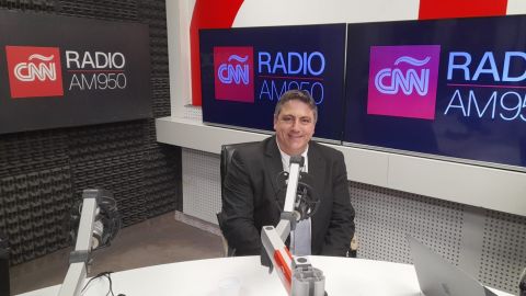 Francisco Paoltroni, senador nacional por Formosa, en los estudios de CNN Radio.