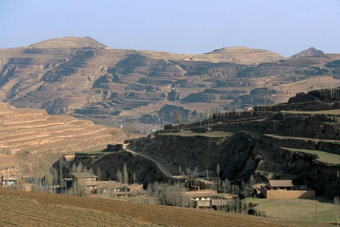 La meseta de Loess en la provincia de Gansu, China, en 1993. Crédito: Wolfgang Kaehler/LightRocket/Getty Images.