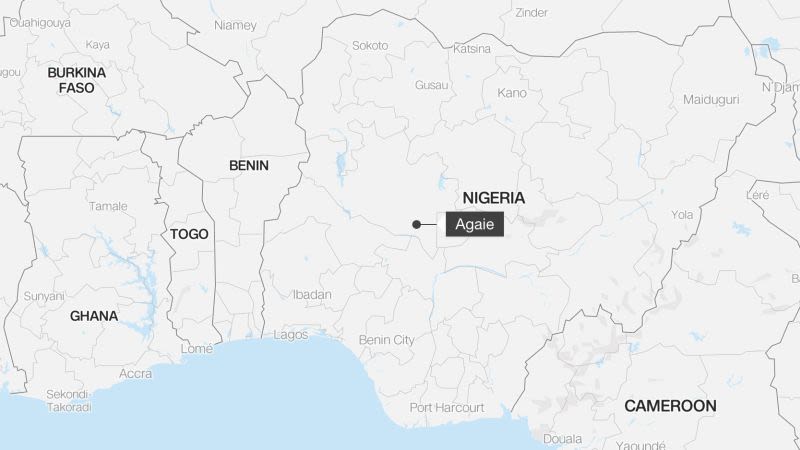 Explosión mata al menos a 48 personas al chocar un camión cisterna con combustible en nigeria | cnn