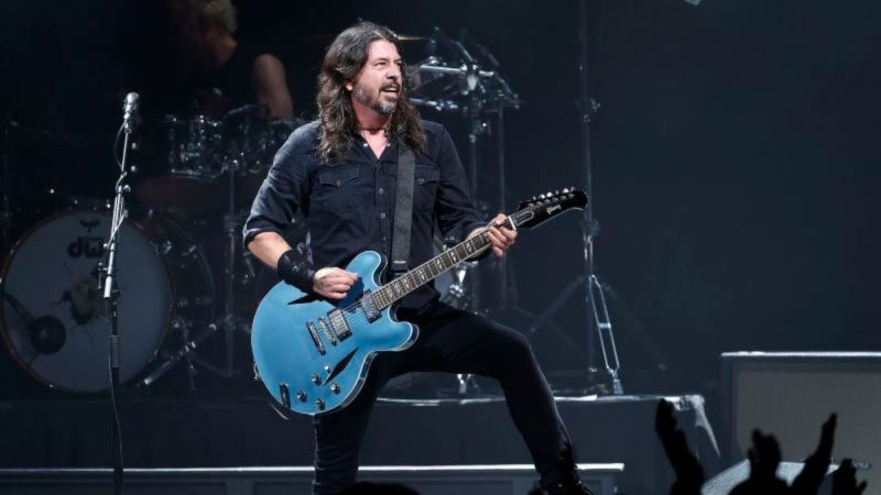 Dave Grohl announces he had a daughter out of wedlock