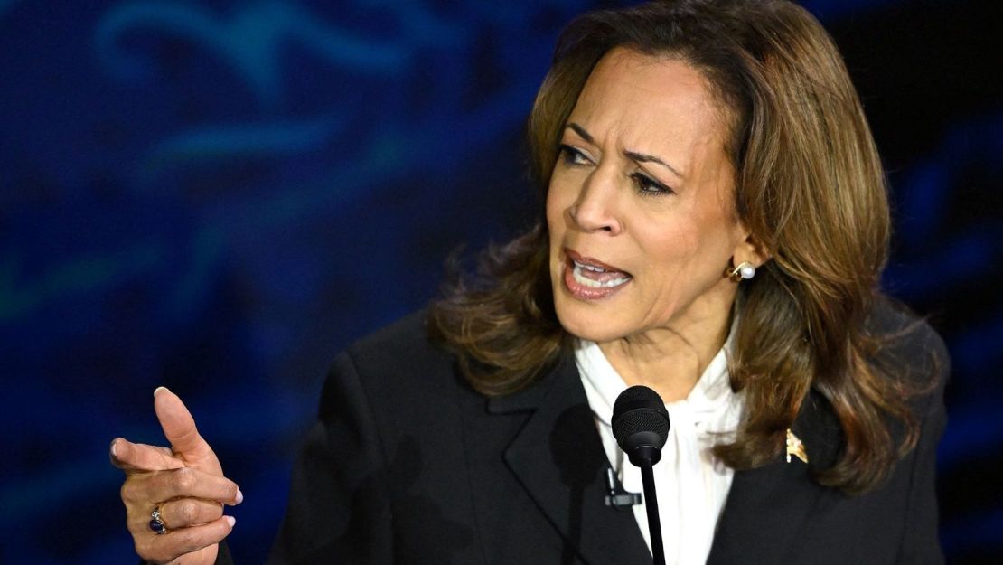 La vicepresidenta Kamala Harris habla durante el debate presidencial en el Centro Nacional de la Constitución en Filadelfia, el 10 de septiembre.