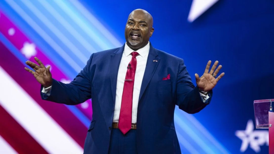 Mark Robinson, vicegobernador de Carolina del Norte, habla durante la Conferencia de Acción Política Conservadora (AC) en National Harbor, Maryland, el 4 de marzo de 2023.