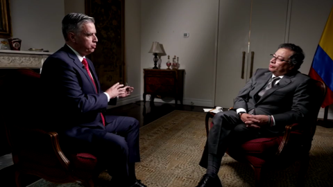 Juan Carlos López habla con Gustavo Petro en una emisión especial de "Cara a Cara".